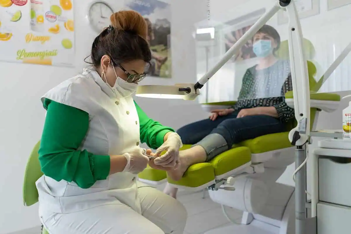 Gabinet podologiczny Ruda Śląska – nowoczesna pomoc dla Twoich stóp