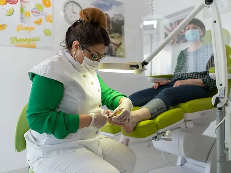 Gabinet podologiczny Ruda Śląska – nowoczesna pomoc dla Twoich stóp